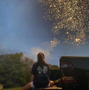 Meet your Posher, Ezia